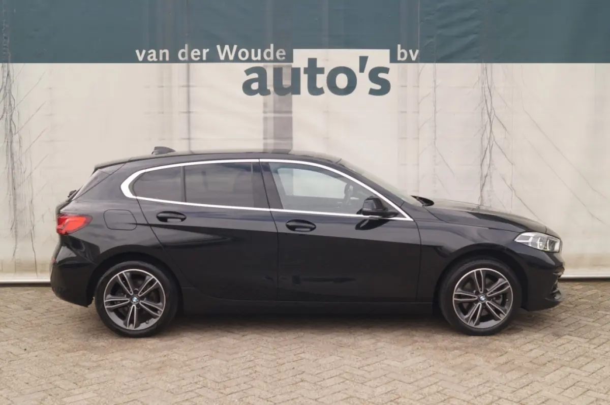118i 136pk Automaat Sportline -NAVI-ECC-CAM-PDC-