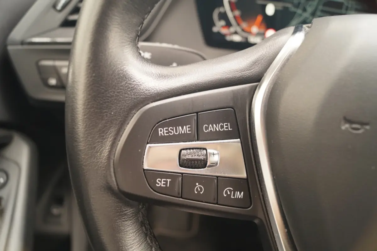 118i 136pk Automaat Sportline -NAVI-ECC-CAM-PDC-