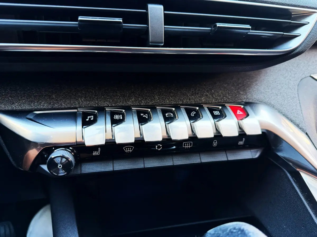 1.2 PureTech GT-Line 7 pers Carplay_Trekh_Navi_Leder