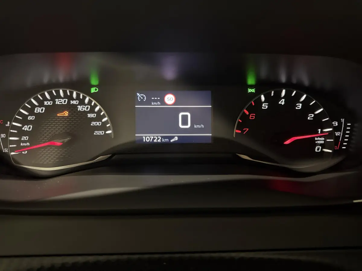 1.2 100 Style | Climate Control | Camera | Navi | Apple Carplay/Android Auto