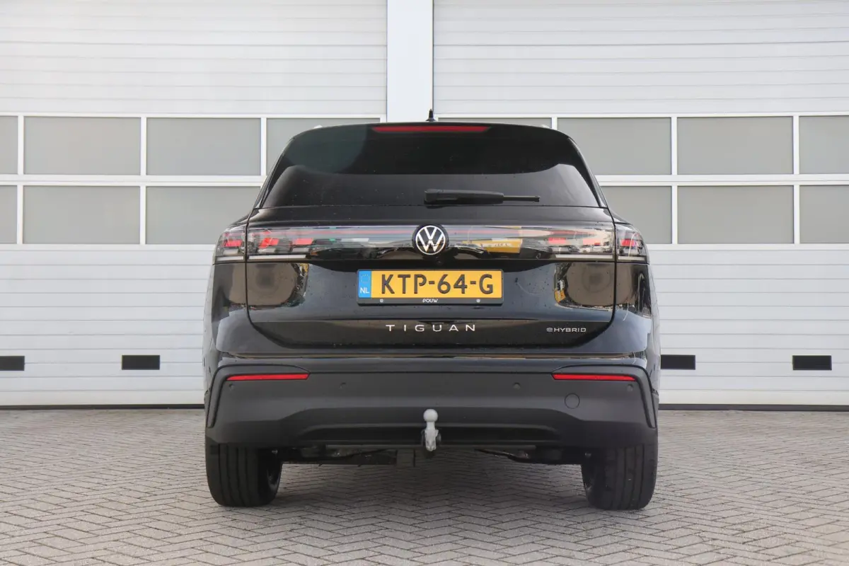 1.5 eHybrid 204pk Life | Trekhaak | 360 Graden Camera | 18" Velgen | Stoelverwarming | Stuurverwarming