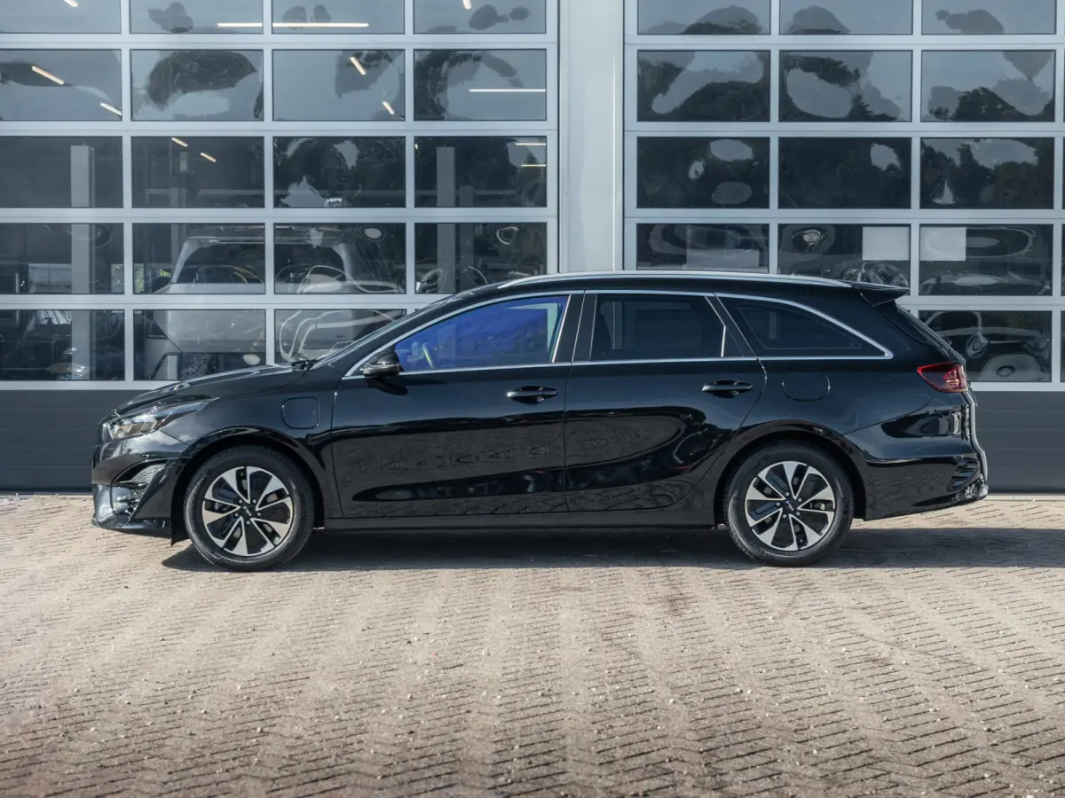 1.6 GDI PHEV DynamicLine l Camera l Carplay l Stoel Stuur Verwarming