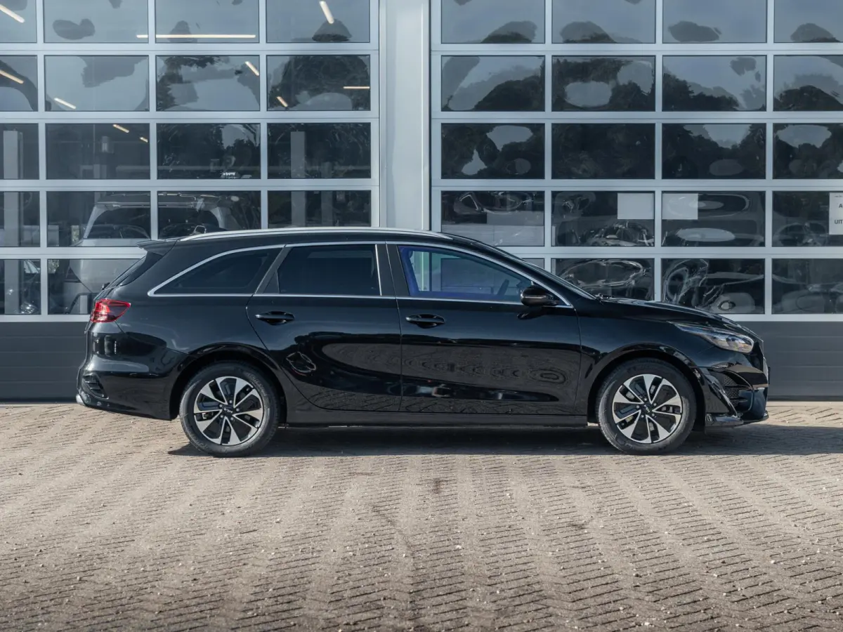 1.6 GDI PHEV DynamicLine l Camera l Carplay l Stoel Stuur Verwarming