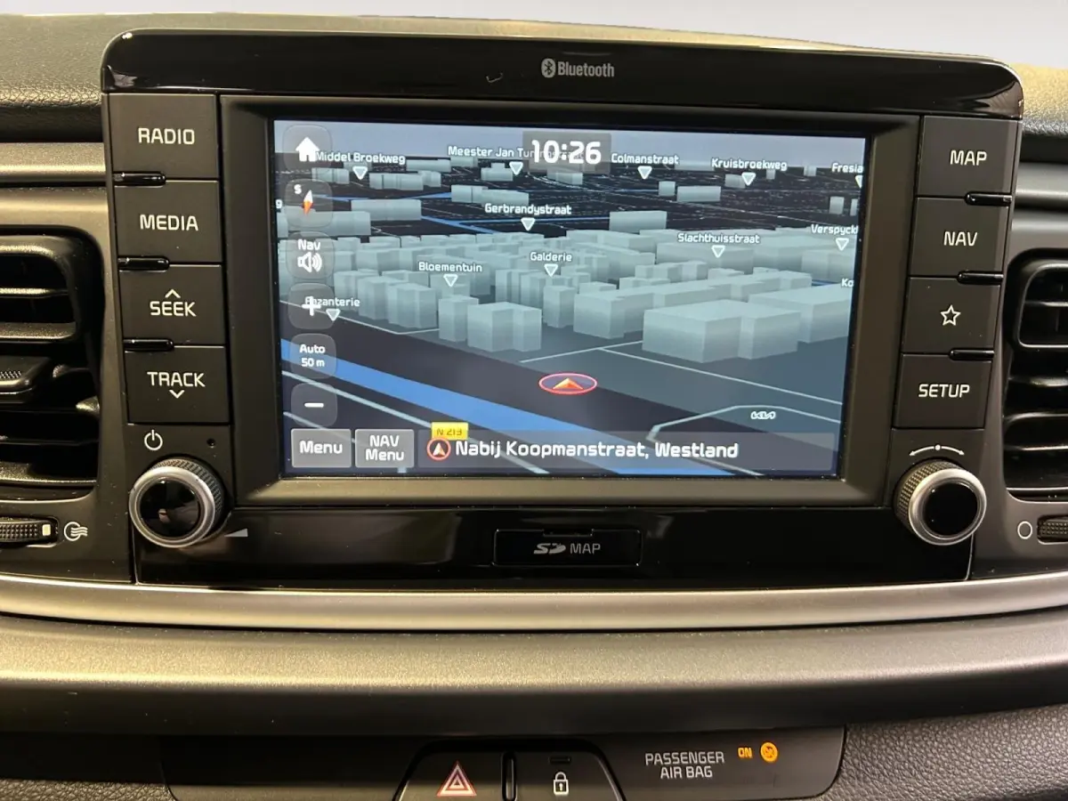 1.0 TGDI ComfortPlusLine Navigator | Orginele Kilometerstand ! | Trekhaak Afneembaar 7- Polig | Apple Carplay / Android Auto | Navigatiesysteem | Parkeersensoren + Camera Achter | Airconditi