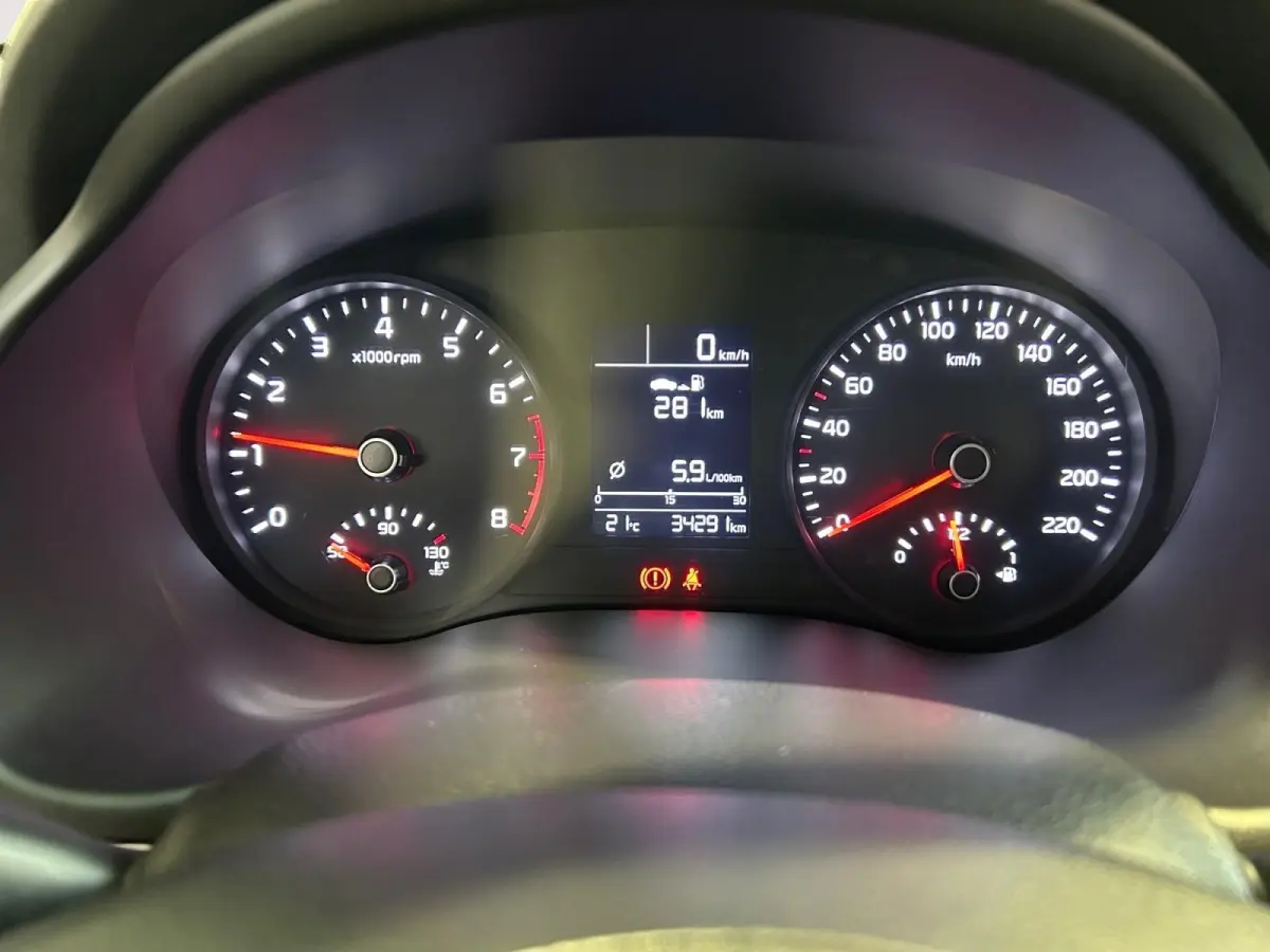 1.0 TGDI ComfortPlusLine Navigator | Orginele Kilometerstand ! | Trekhaak Afneembaar 7- Polig | Apple Carplay / Android Auto | Navigatiesysteem | Parkeersensoren + Camera Achter | Airconditi