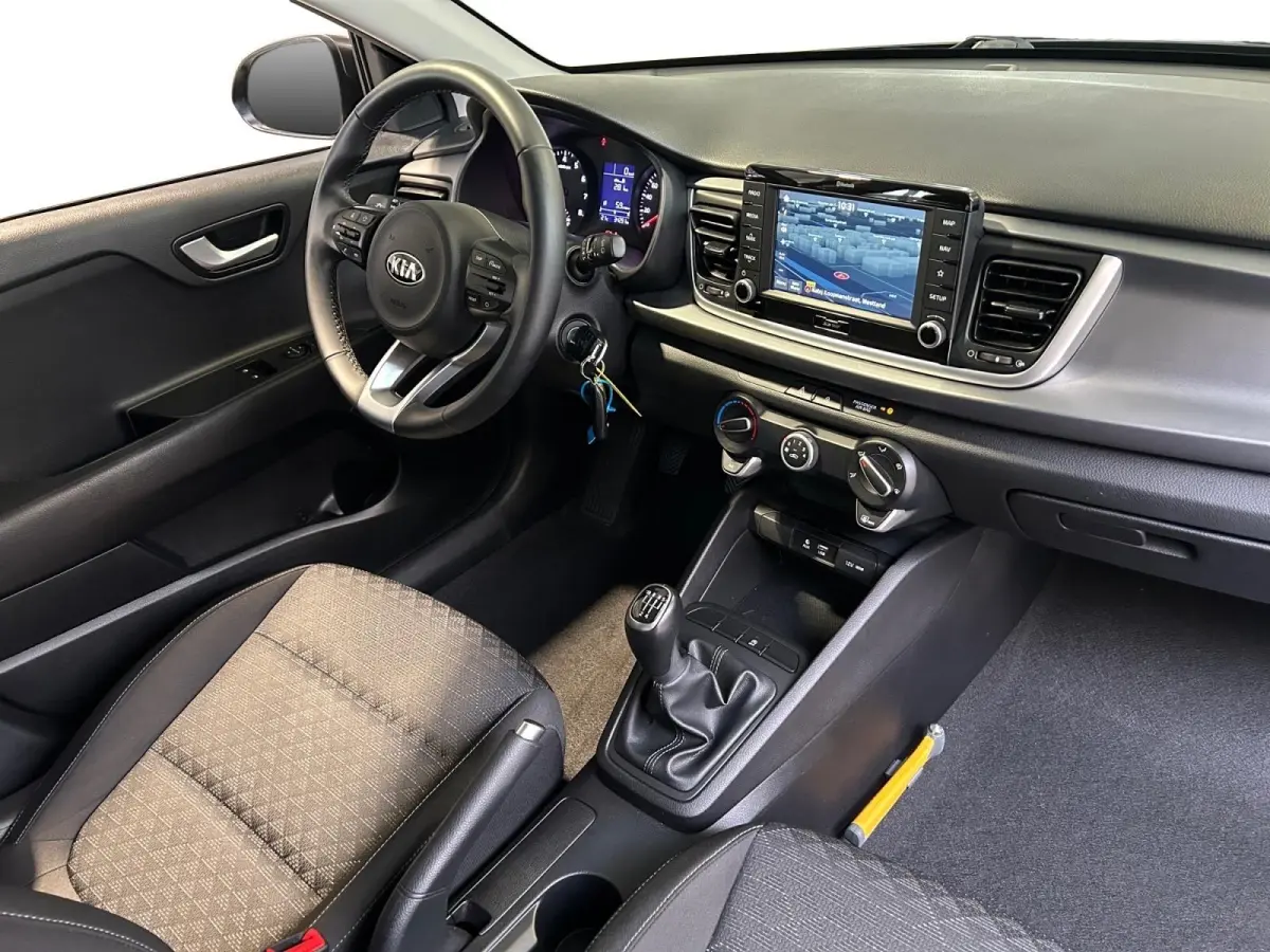 1.0 TGDI ComfortPlusLine Navigator | Orginele Kilometerstand ! | Trekhaak Afneembaar 7- Polig | Apple Carplay / Android Auto | Navigatiesysteem | Parkeersensoren + Camera Achter | Airconditi