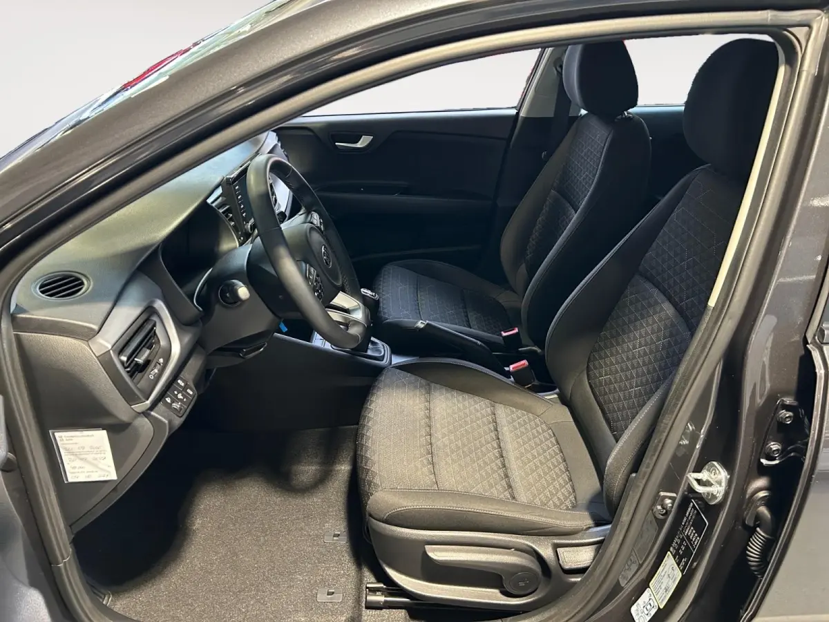 1.0 TGDI ComfortPlusLine Navigator | Orginele Kilometerstand ! | Trekhaak Afneembaar 7- Polig | Apple Carplay / Android Auto | Navigatiesysteem | Parkeersensoren + Camera Achter | Airconditi