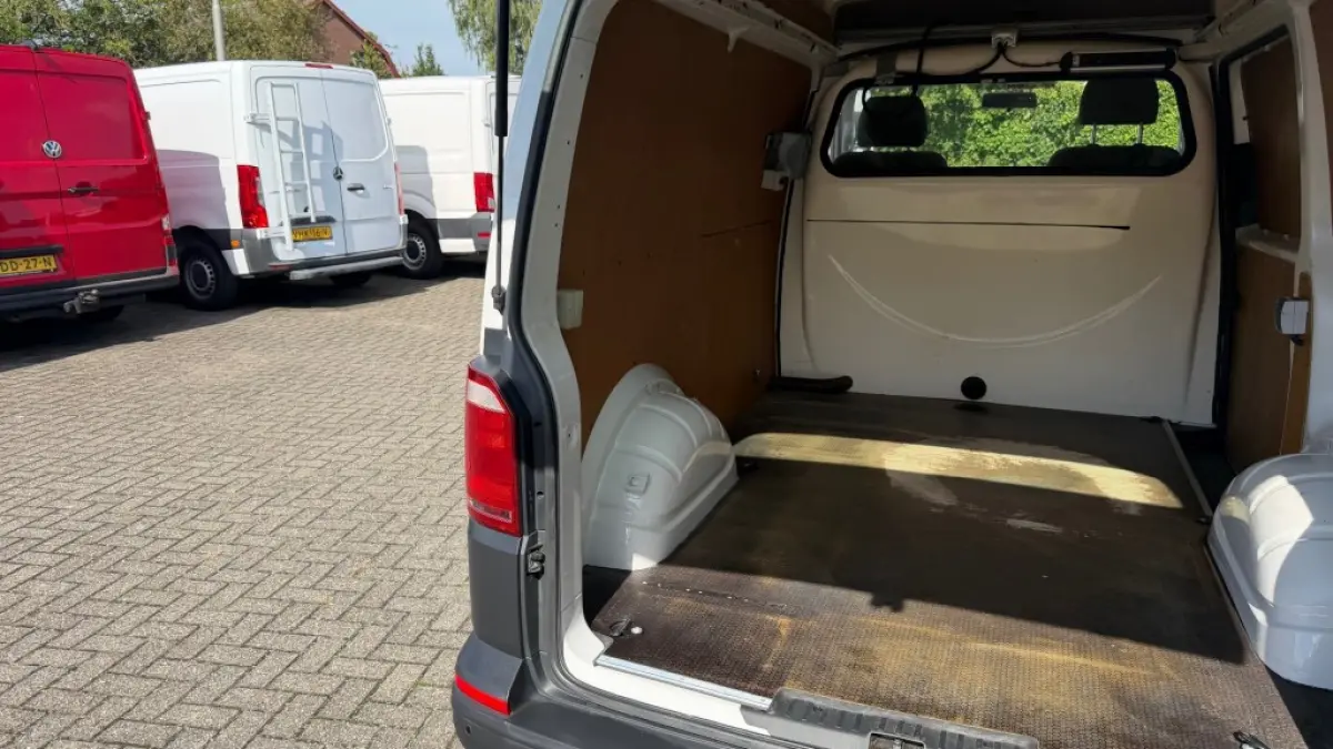 2.0 TDI 75KW 102PK L1H2 EURO 6 AIRCO/ CRUISE CONTROL/ PARKEERSENSOREN/ 100% DEALERONDERHOUDEN