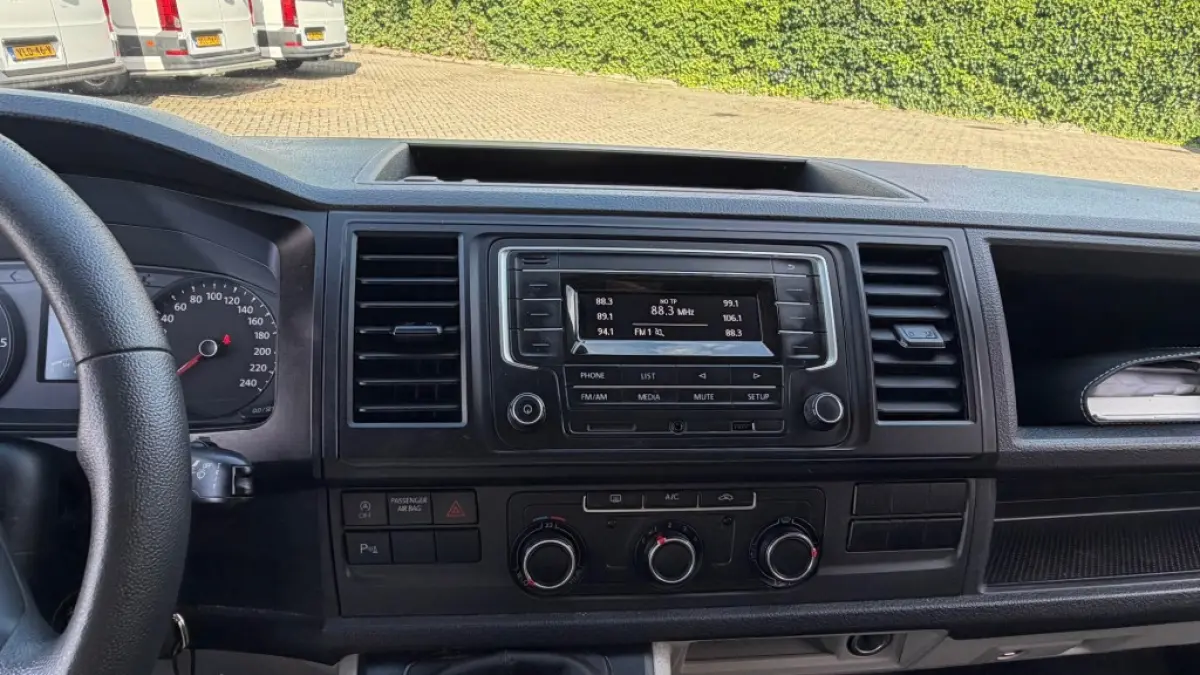 2.0 TDI 75KW 102PK L1H2 EURO 6 AIRCO/ CRUISE CONTROL/ PARKEERSENSOREN/ 100% DEALERONDERHOUDEN