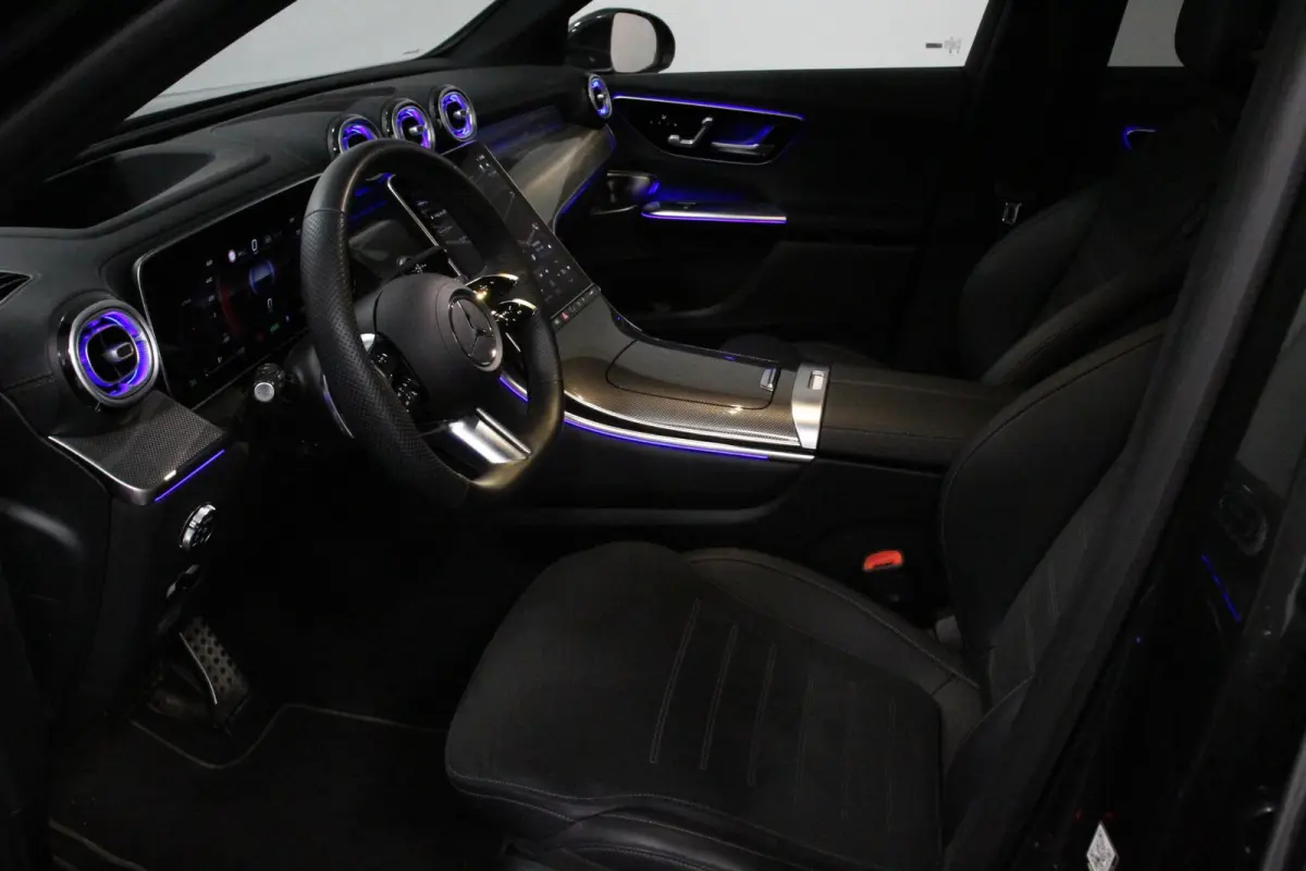 400e 4MATIC AMG Line PHEV  Navigatie Panorama dak Lederen bekleding Camera Electrisch bedienbare achterklep Trekhaak Adaptive cruise control