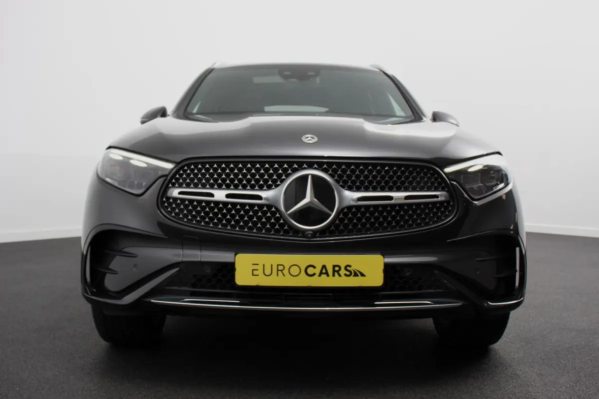 400e 4MATIC AMG Line PHEV  Navigatie Panorama dak Lederen bekleding Camera Electrisch bedienbare achterklep Trekhaak Adaptive cruise control
