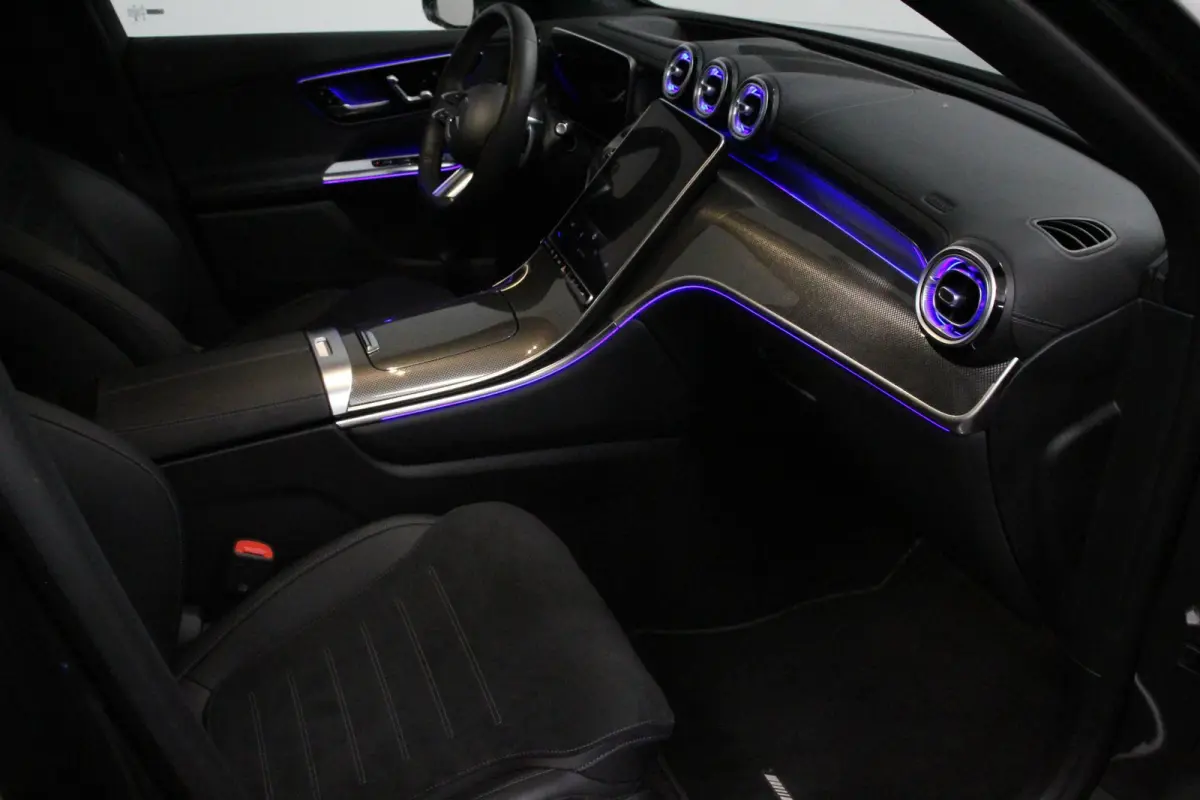400e 4MATIC AMG Line PHEV  Navigatie Panorama dak Lederen bekleding Camera Electrisch bedienbare achterklep Trekhaak Adaptive cruise control