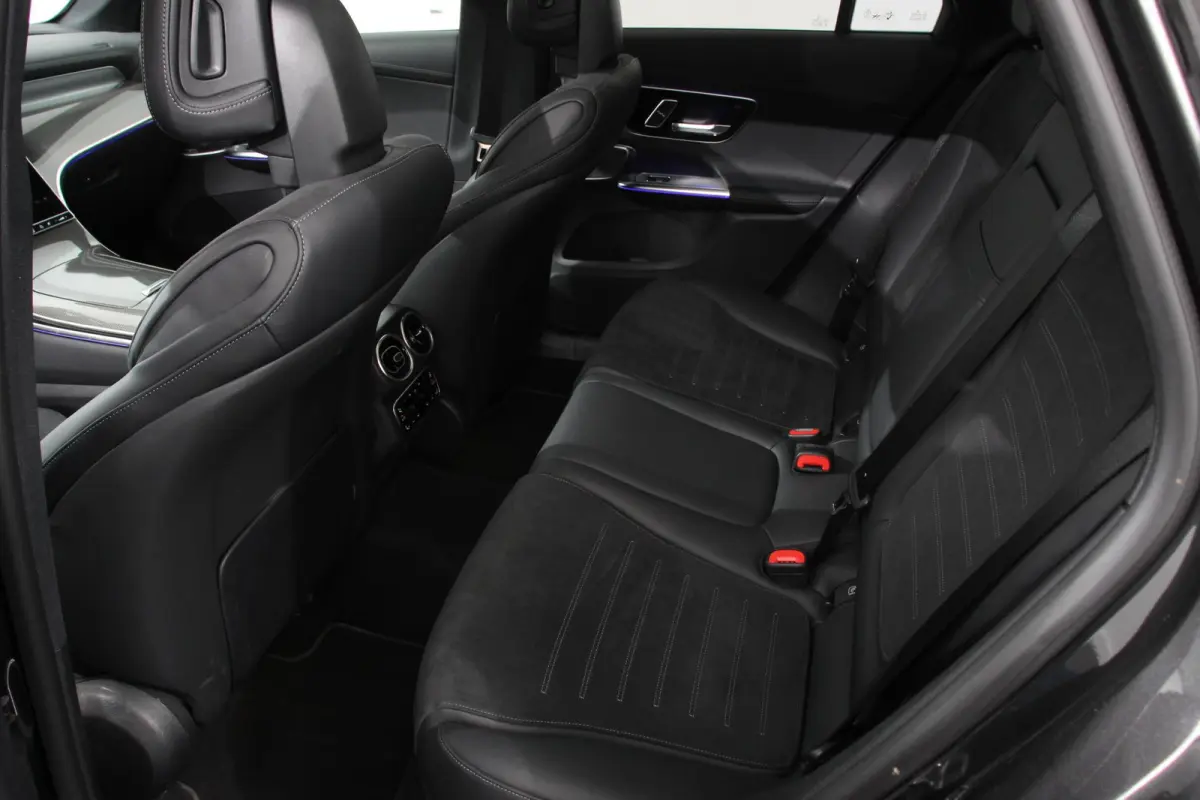 400e 4MATIC AMG Line PHEV  Navigatie Panorama dak Lederen bekleding Camera Electrisch bedienbare achterklep Trekhaak Adaptive cruise control