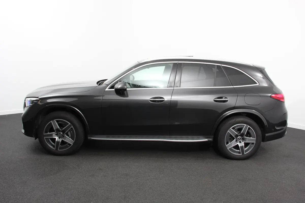 400e 4MATIC AMG Line PHEV  Navigatie Panorama dak Lederen bekleding Camera Electrisch bedienbare achterklep Trekhaak Adaptive cruise control