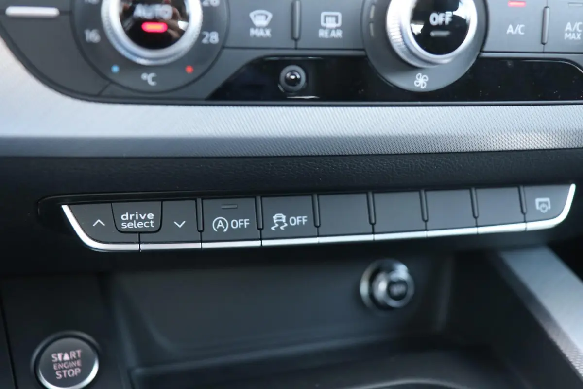 2.0 TFSI 190pk S-tronic Sport Lease edition | Trekhaak | Stoelverwarming | Virtual Cockpit | Cruise Control