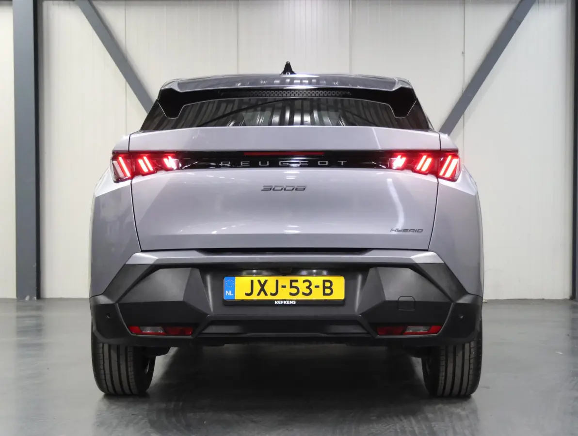 1.2 Hybrid 145 PK Allure | 1ste eigenaar | AUTOMAAT | Navigatie via AppleCarPlay/AndroidAuto | Cruise Control | Camera | Keyless | Isofix | Privacy Glass | Parkeersensoren |