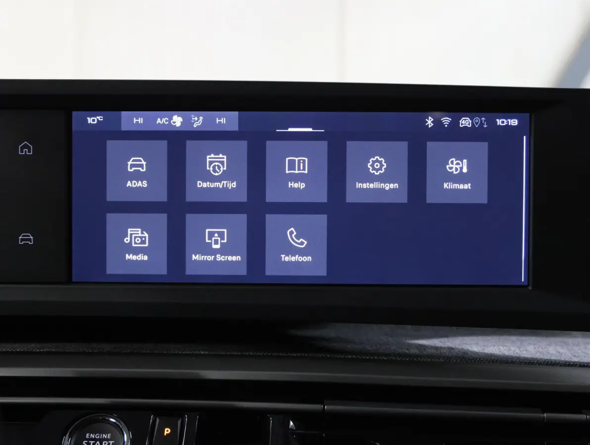 1.2 Hybrid 145 PK Allure | 1ste eigenaar | AUTOMAAT | Navigatie via AppleCarPlay/AndroidAuto | Cruise Control | Camera | Keyless | Isofix | Privacy Glass | Parkeersensoren |