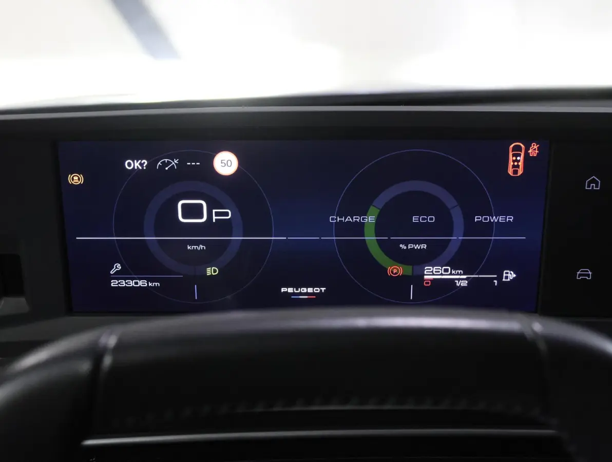1.2 Hybrid 145 PK Allure | 1ste eigenaar | AUTOMAAT | Navigatie via AppleCarPlay/AndroidAuto | Cruise Control | Camera | Keyless | Isofix | Privacy Glass | Parkeersensoren |