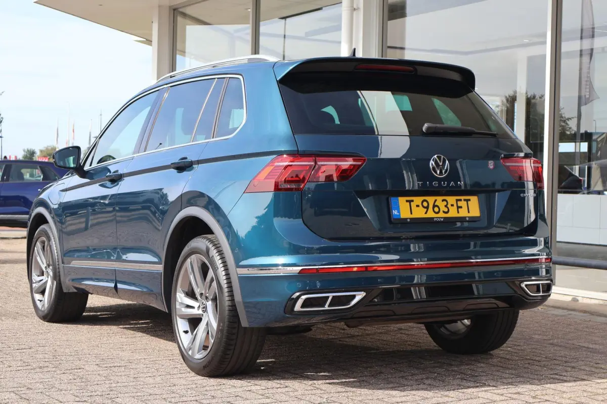 1.4 TSI eHybrid 245pk R-Line Business | SoH 100% | Trekhaak | Panoramadak | Head-up | 360 Camera