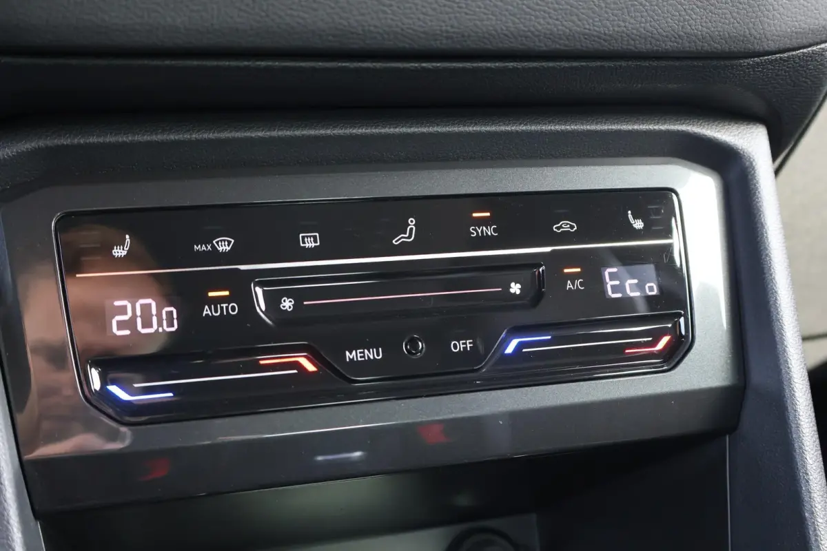 1.4 TSI eHybrid 245pk R-Line Business | SoH 100% | Trekhaak | Panoramadak | Head-up | 360 Camera
