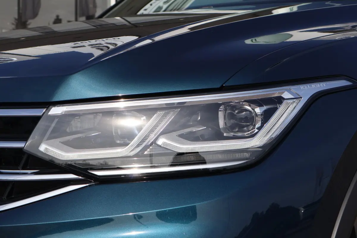 1.4 TSI eHybrid 245pk R-Line Business | SoH 100% | Trekhaak | Panoramadak | Head-up | 360 Camera