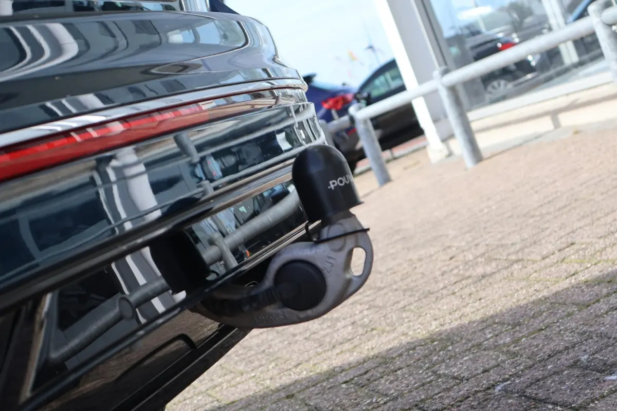 1.4 TSI eHybrid 245pk R-Line Business | SoH 100% | Trekhaak | Panoramadak | Head-up | 360 Camera