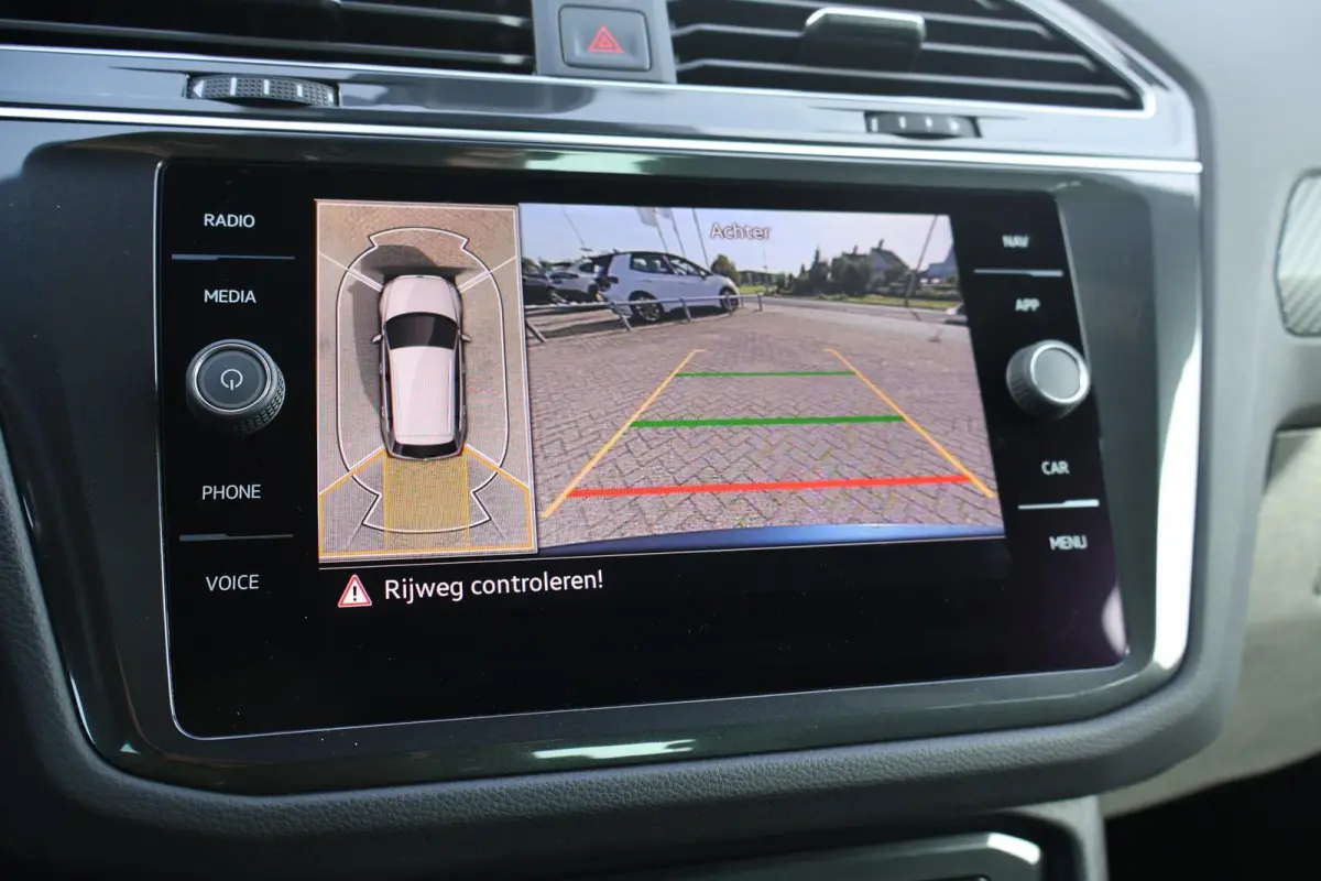 1.4 TSI eHybrid 245pk R-Line Business | SoH 100% | Trekhaak | Panoramadak | Head-up | 360 Camera