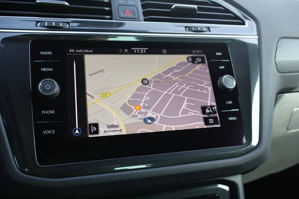 1.4 TSI eHybrid 245pk R-Line Business | SoH 100% | Trekhaak | Panoramadak | Head-up | 360 Camera
