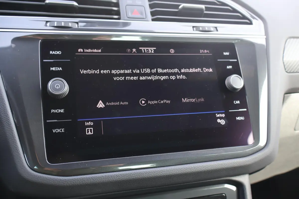 1.4 TSI eHybrid 245pk R-Line Business | SoH 100% | Trekhaak | Panoramadak | Head-up | 360 Camera