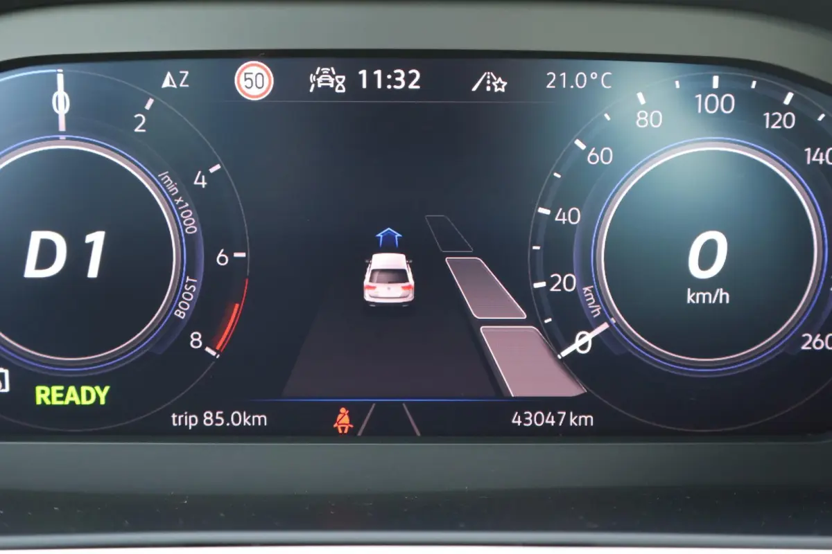 1.4 TSI eHybrid 245pk R-Line Business | SoH 100% | Trekhaak | Panoramadak | Head-up | 360 Camera