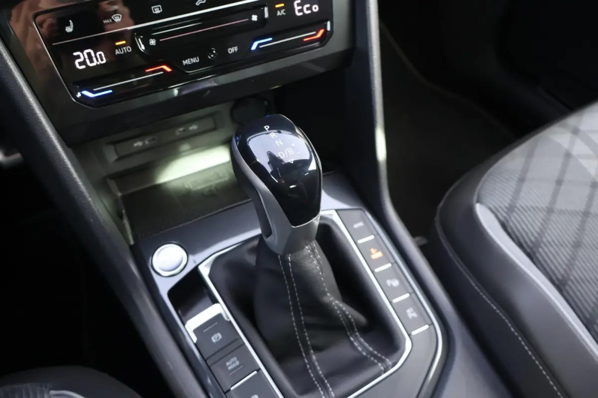 1.4 TSI eHybrid 245pk R-Line Business | SoH 100% | Trekhaak | Panoramadak | Head-up | 360 Camera