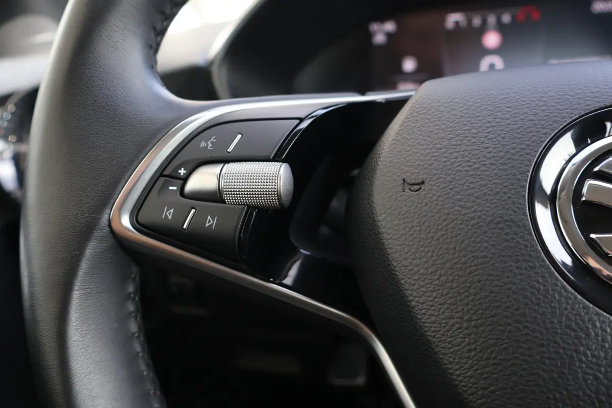 1.0 TSI 95pk Essence | PDC | Cruise Control | Carplay