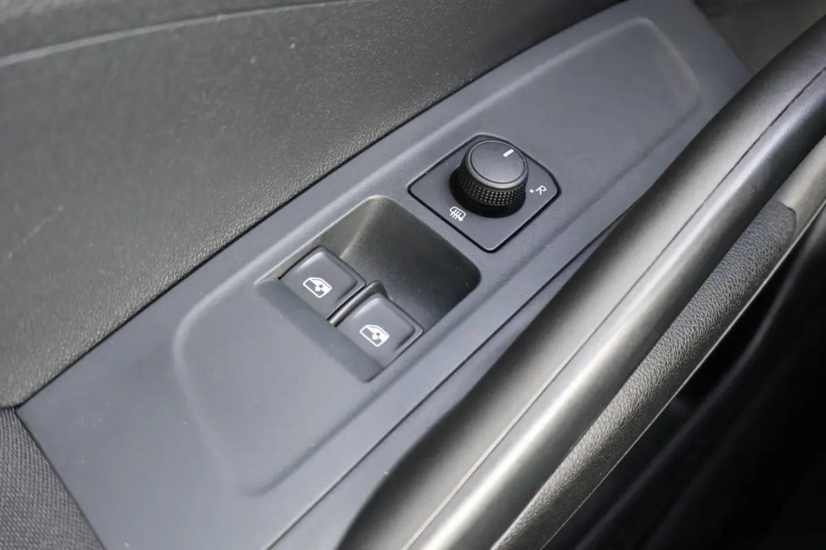 1.0 TSI 95pk Essence | PDC | Cruise Control | Carplay