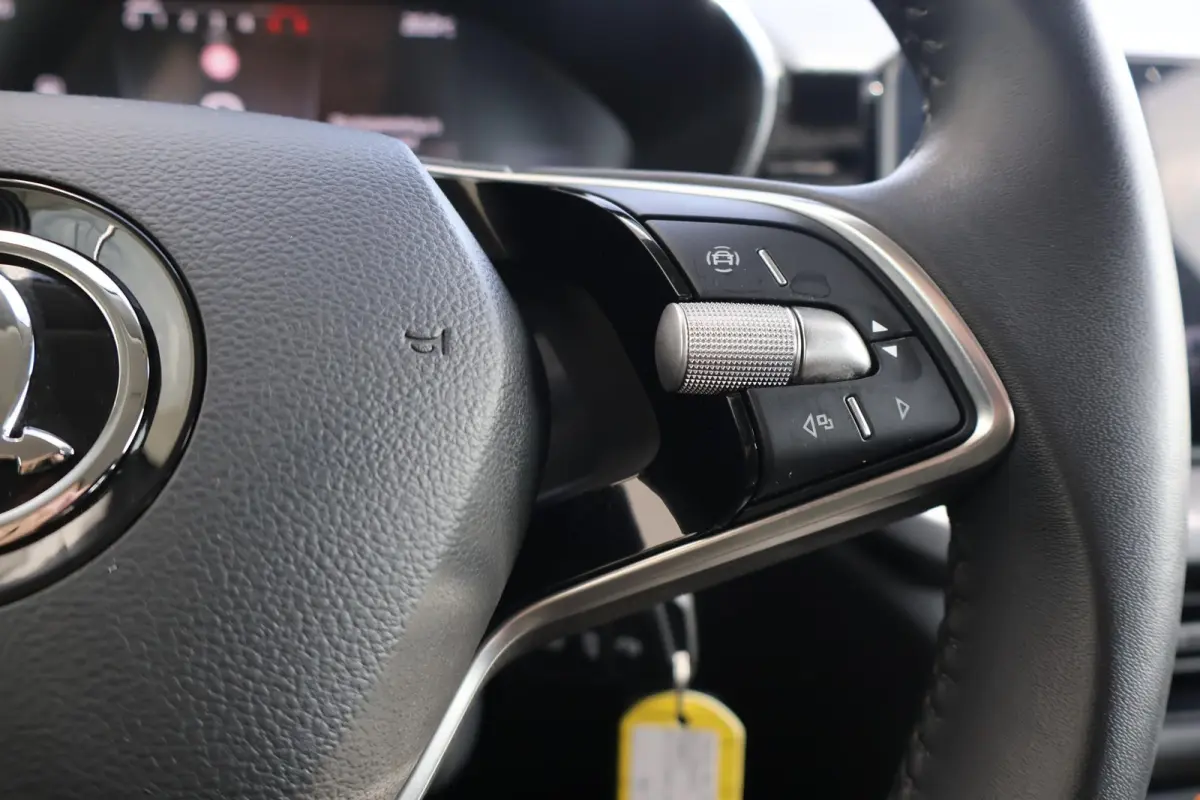 1.0 TSI 95pk Essence | PDC | Cruise Control | Carplay