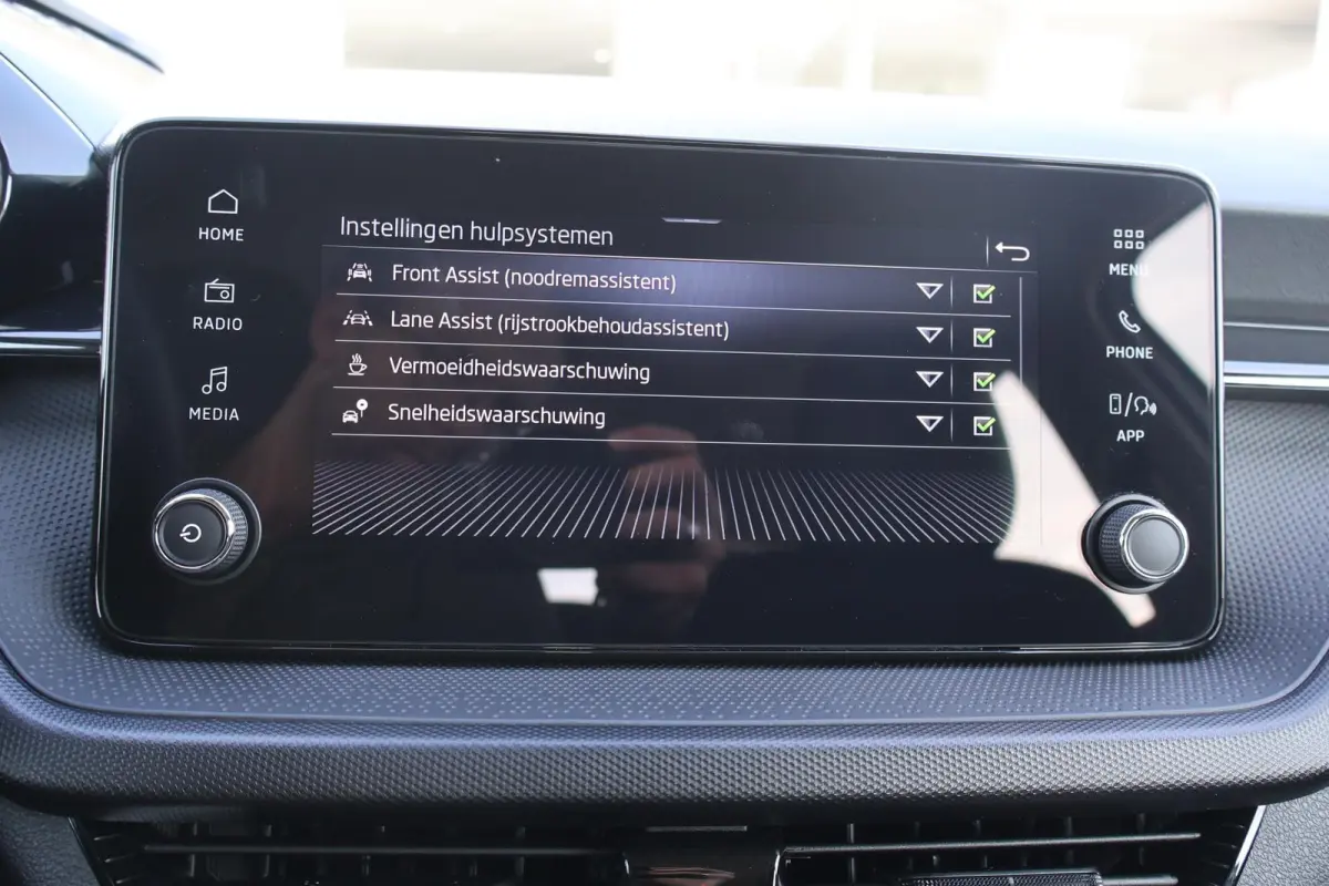 1.0 TSI 95pk Essence | PDC | Cruise Control | Carplay