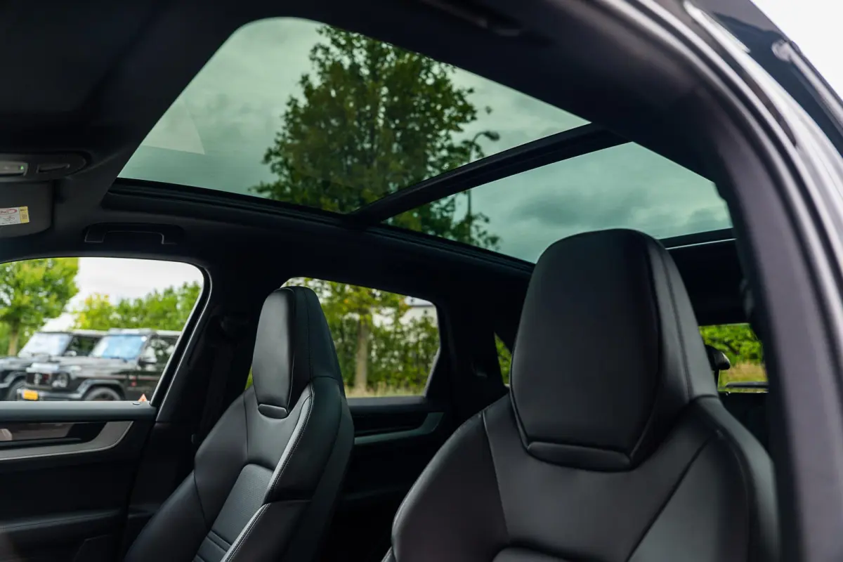 3.0 E-Hybrid | PASM | Soft-Close | Panorama | Chrono | 18-Weg | 360 | HUD | BOSE |