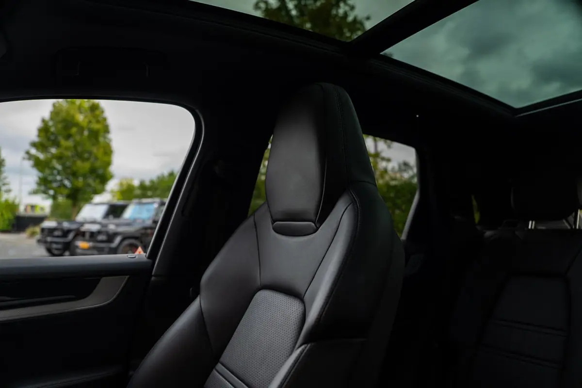 3.0 E-Hybrid | PASM | Soft-Close | Panorama | Chrono | 18-Weg | 360 | HUD | BOSE |