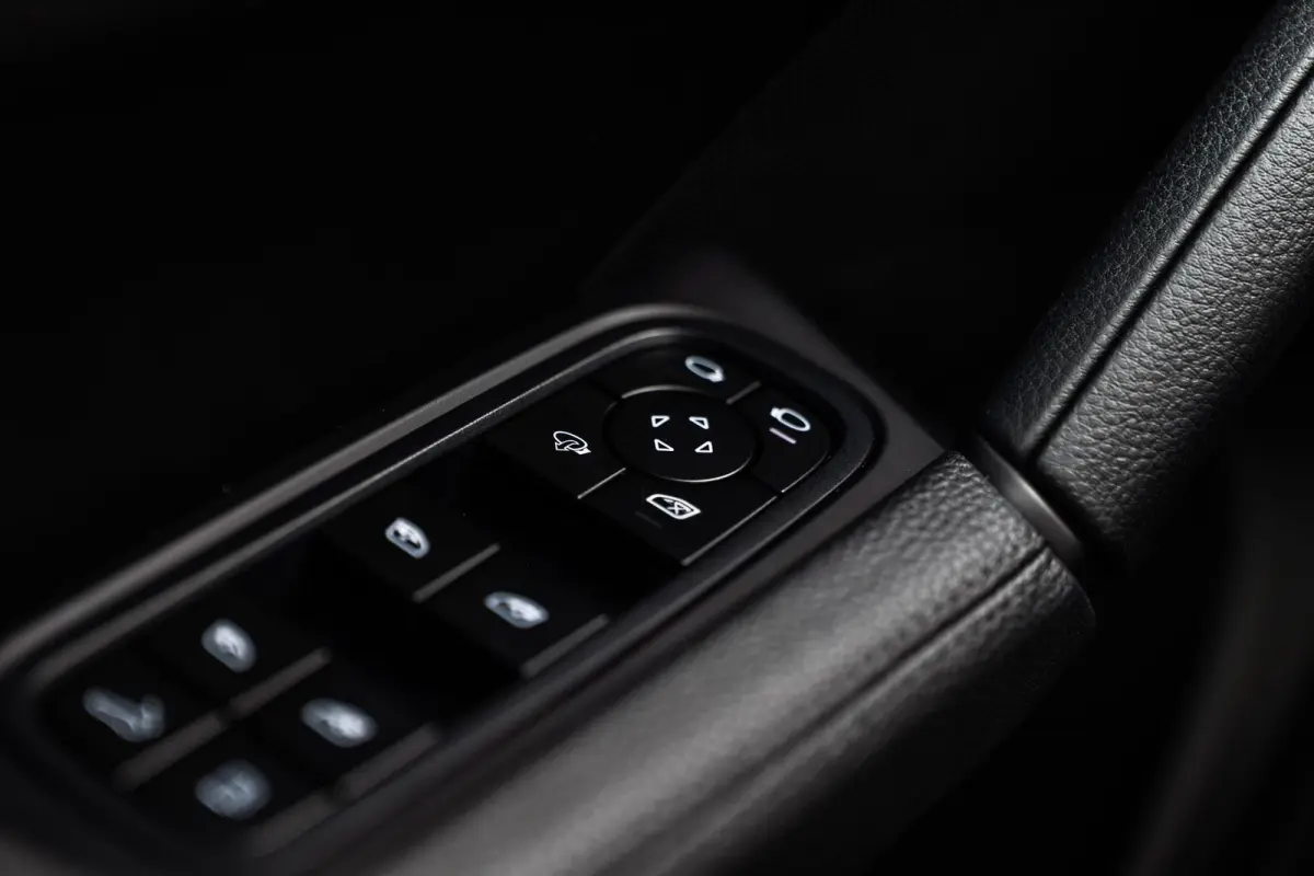 3.0 E-Hybrid | PASM | Soft-Close | Panorama | Chrono | 18-Weg | 360 | HUD | BOSE |