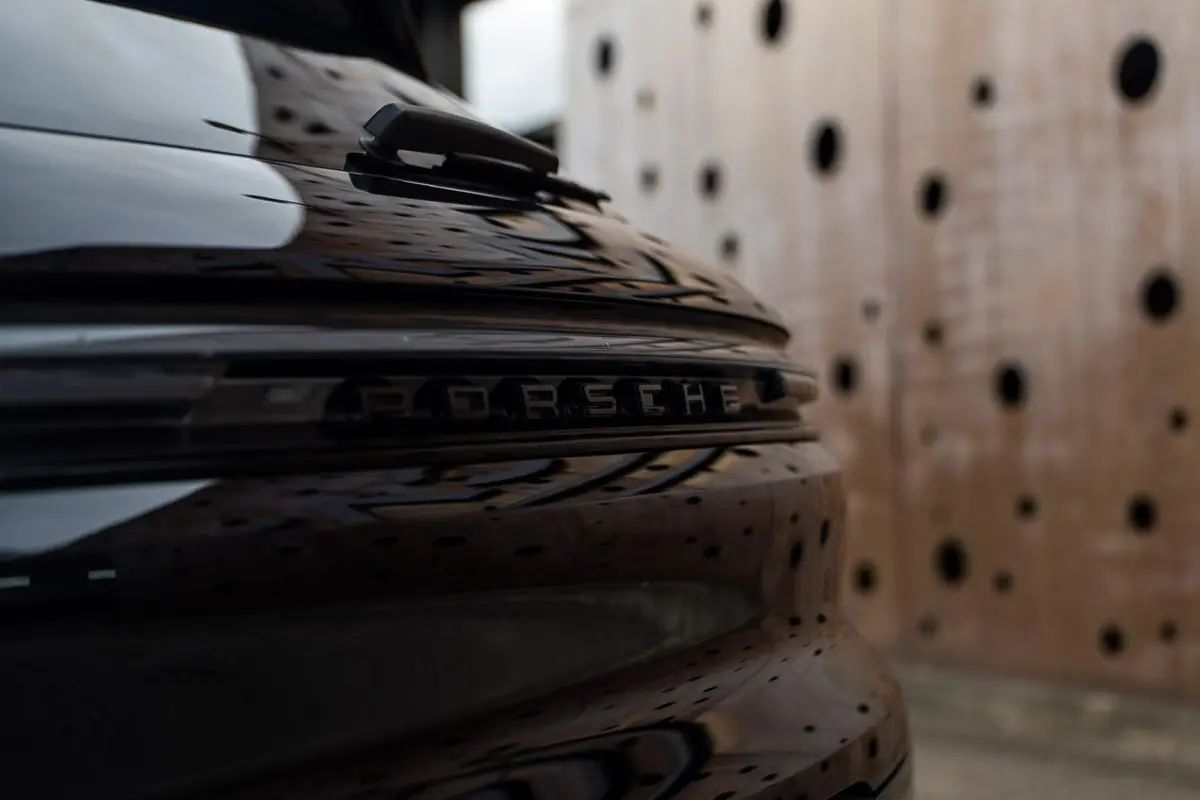 3.0 E-Hybrid | PASM | Soft-Close | Panorama | Chrono | 18-Weg | 360 | HUD | BOSE |