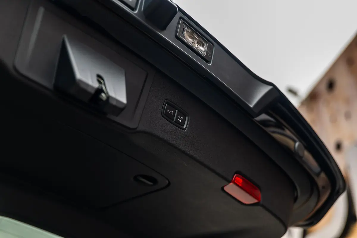 3.0 E-Hybrid | PASM | Soft-Close | Panorama | Chrono | 18-Weg | 360 | HUD | BOSE |