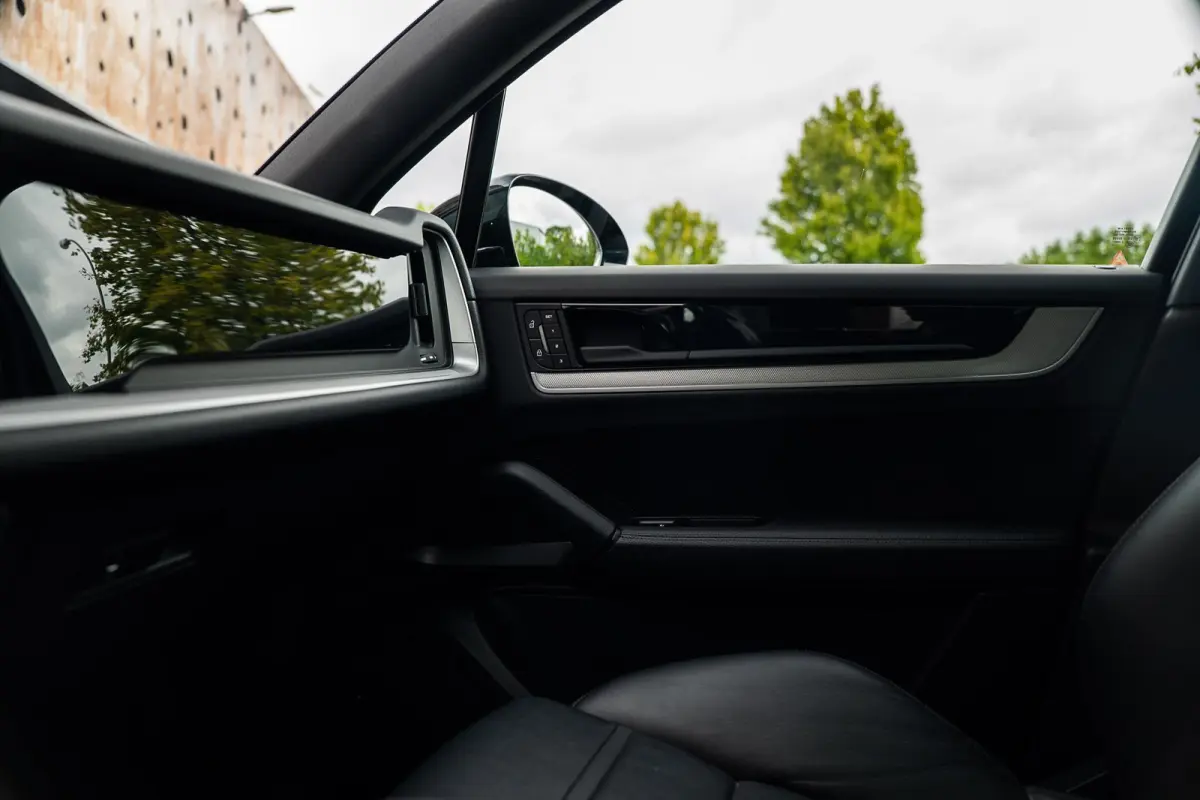 3.0 E-Hybrid | PASM | Soft-Close | Panorama | Chrono | 18-Weg | 360 | HUD | BOSE |