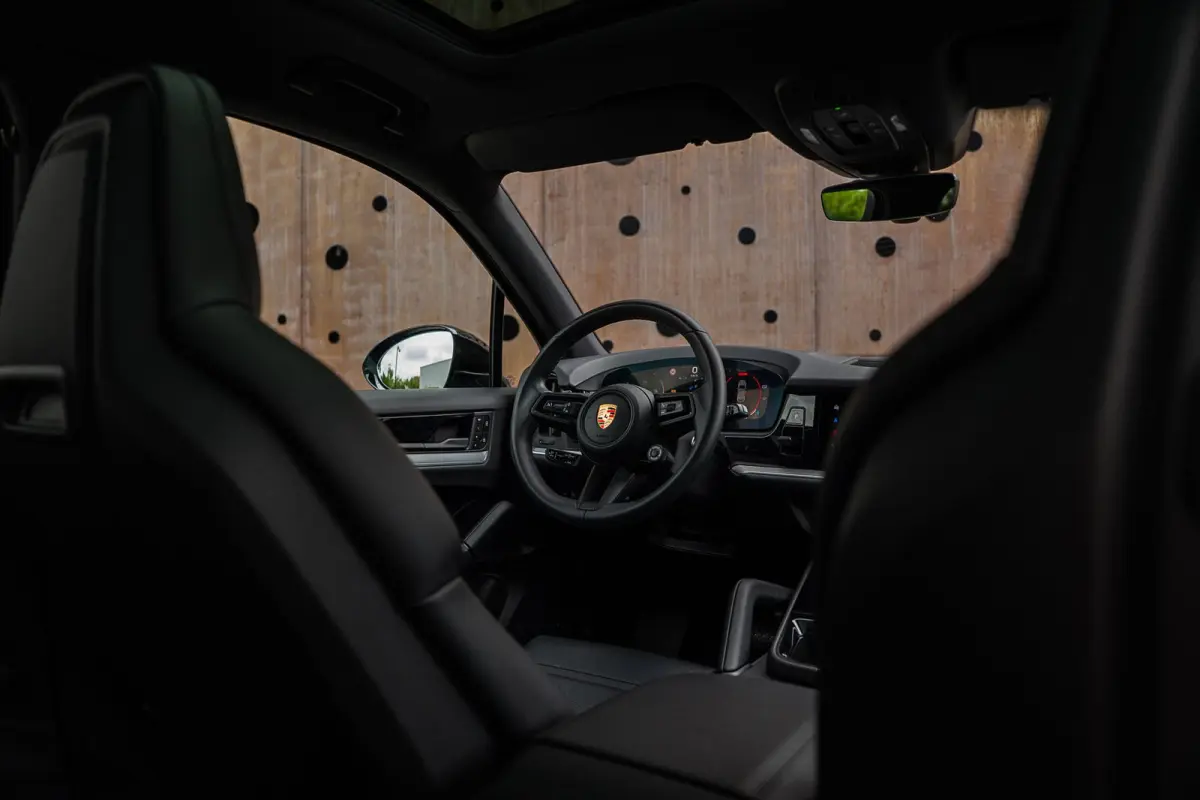 3.0 E-Hybrid | PASM | Soft-Close | Panorama | Chrono | 18-Weg | 360 | HUD | BOSE |