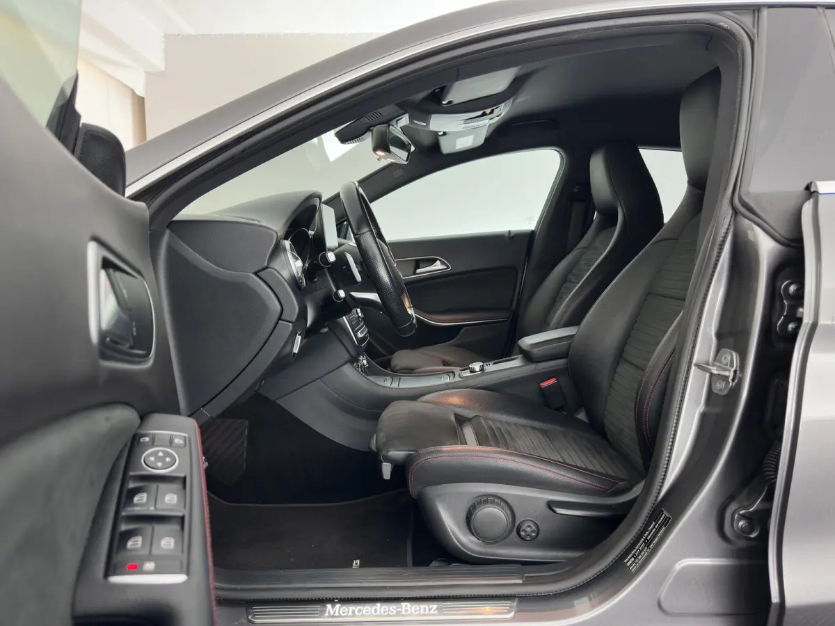 180 AMG-Styling Business Solution Aut. *LEATHER-MICROFIBRE | FULL-LED | HEATED-SPORTSEATS | AMBIENTLIGHT | NAVI-FULLMAP | CAMERA | PRIVACY-GLASS | DYNAMIC-SELECT | SHIFTPADDLES | 18''ALU*