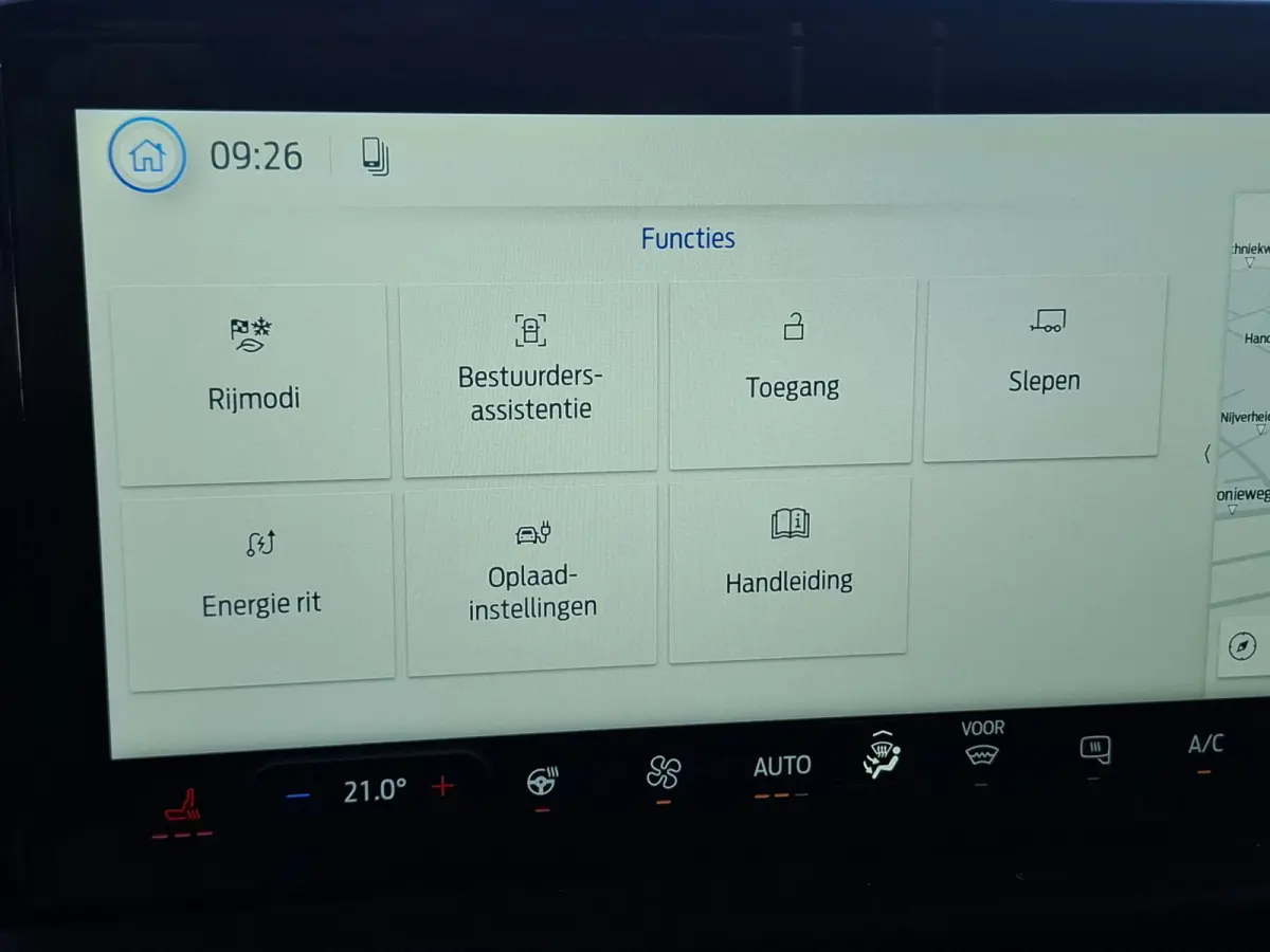 Cust. 340 L2H1 Limited 71 kWh | Navigatie/Android/Apple Carplay | LM Velgen 17" | Verwarmde Voorstoelen/Stuur/Voorruit | PDC Voor en Achter + Achteruitrijcamera | Cruise Control | Airco |