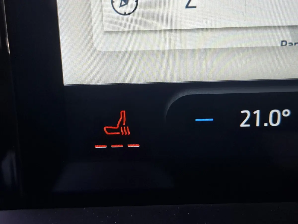 Cust. 340 L2H1 Limited 71 kWh | Navigatie/Android/Apple Carplay | LM Velgen 17" | Verwarmde Voorstoelen/Stuur/Voorruit | PDC Voor en Achter + Achteruitrijcamera | Cruise Control | Airco |