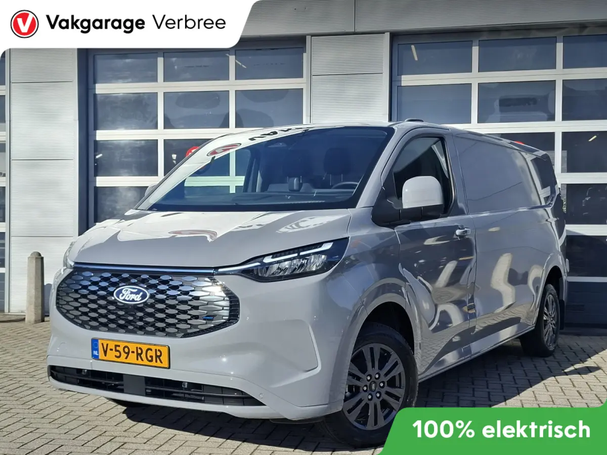 Cust. 340 L2H1 Limited 71 kWh | Navigatie/Android/Apple Carplay | LM Velgen 17" | Verwarmde Voorstoelen/Stuur/Voorruit | PDC Voor en Achter + Achteruitrijcamera | Cruise Control | Airco |