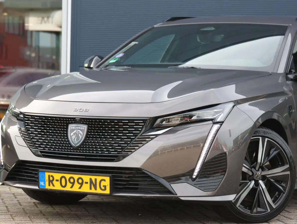 1.6 HYbrid 180 GT Pack Business