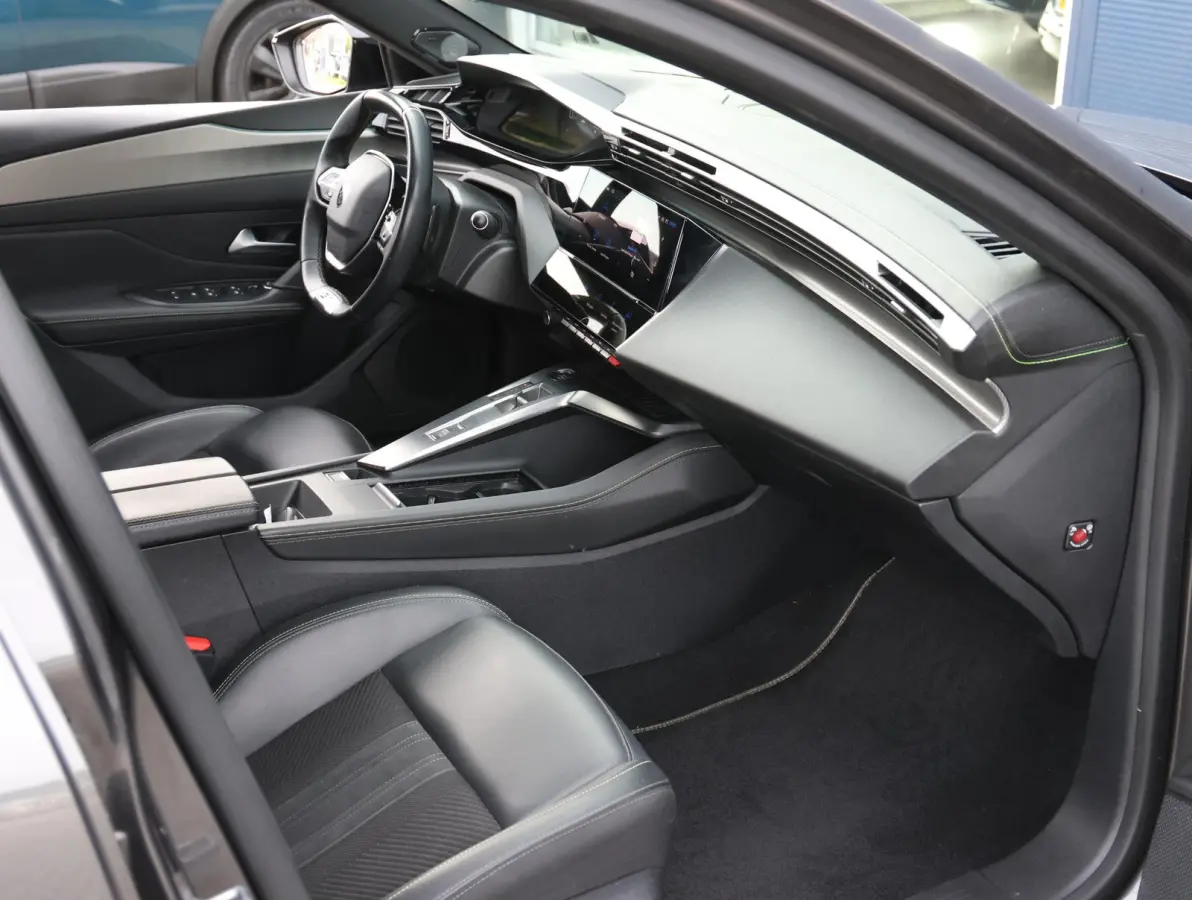 1.6 HYbrid 180 GT Pack Business