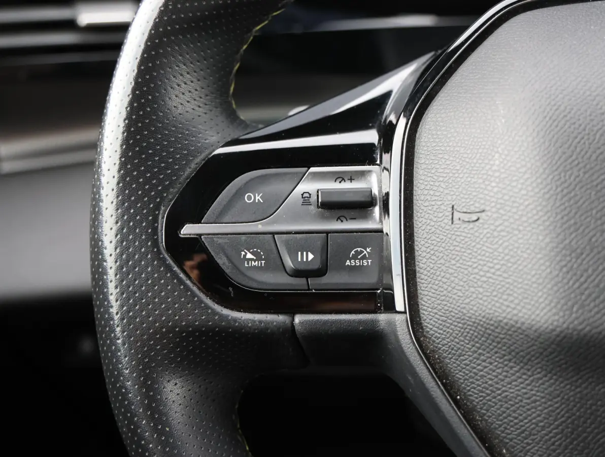 1.6 HYbrid 180 GT Pack Business