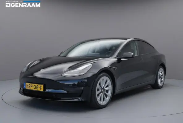 Standard RWD Plus 60kWh SOH 92,1% | Leder | Panoramadak | Climate control | Memory